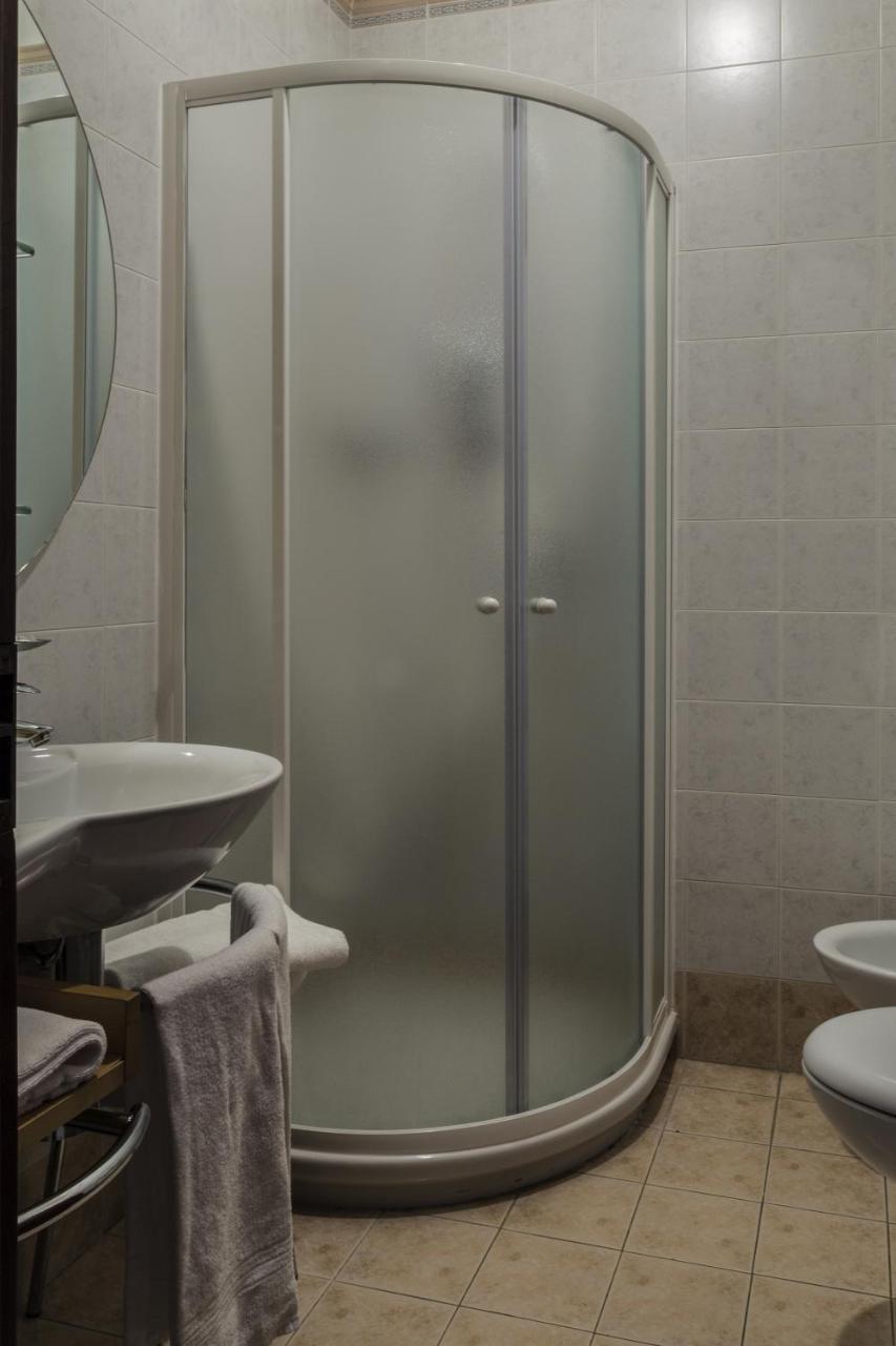 Hotel Beatrice Este Bagian luar foto
